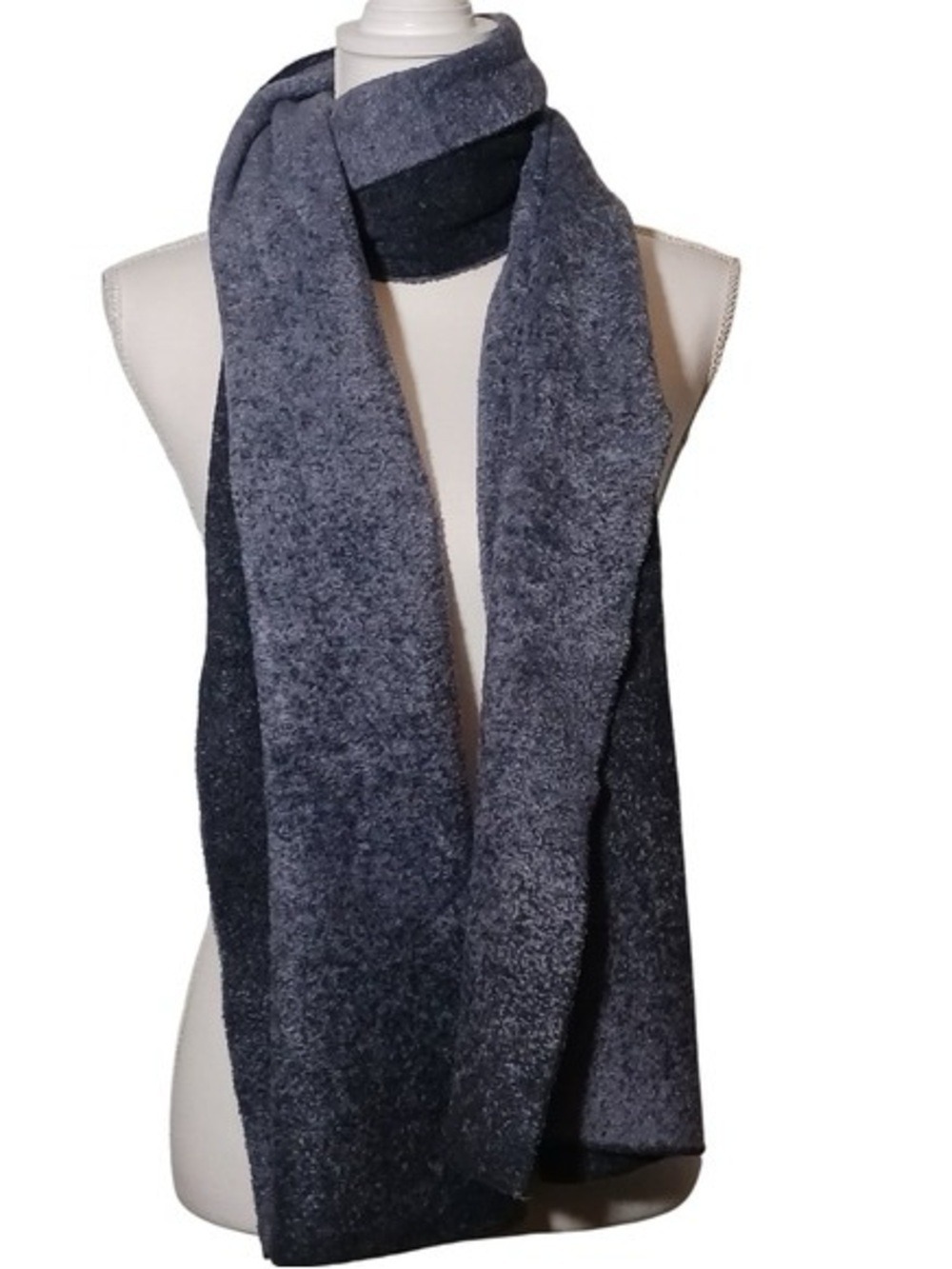 NWOT Barefoot Dreams CozyChic Lite Reversible Two-Tone Scarf Gray Blue